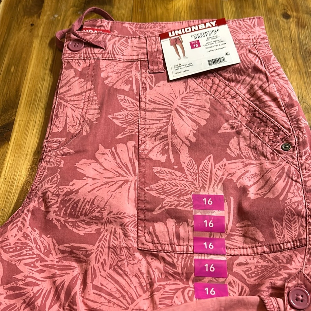 Union‎ bay bay pink shorts